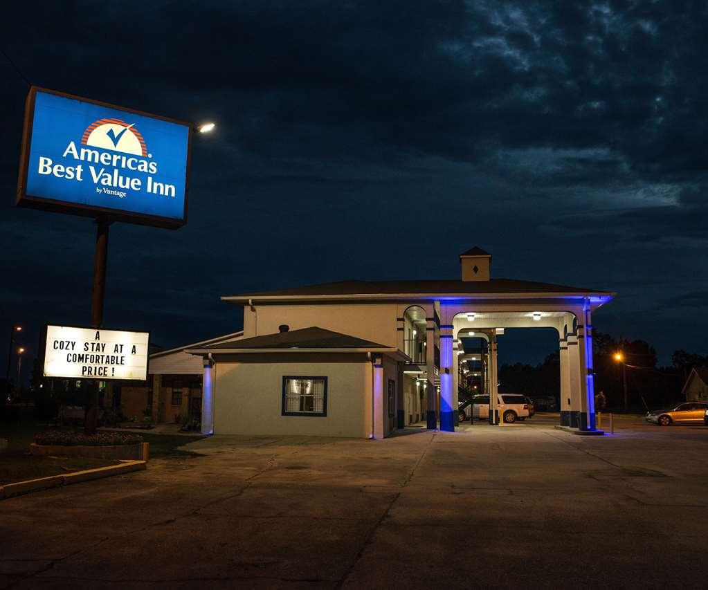 Americas Best Value Inn - Monroeville Exterior photo
