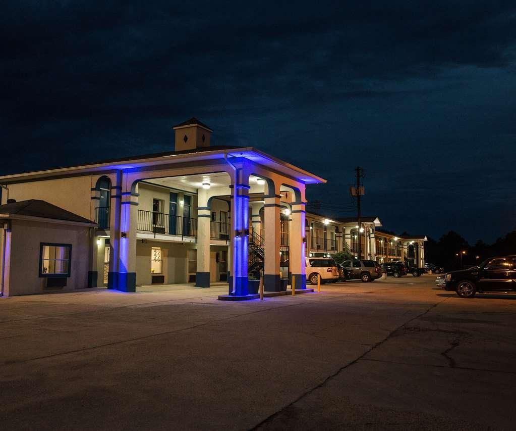 Americas Best Value Inn - Monroeville Exterior photo
